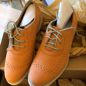 Wolverine 1883 Josette Oxford Peach Women Shoes 5.